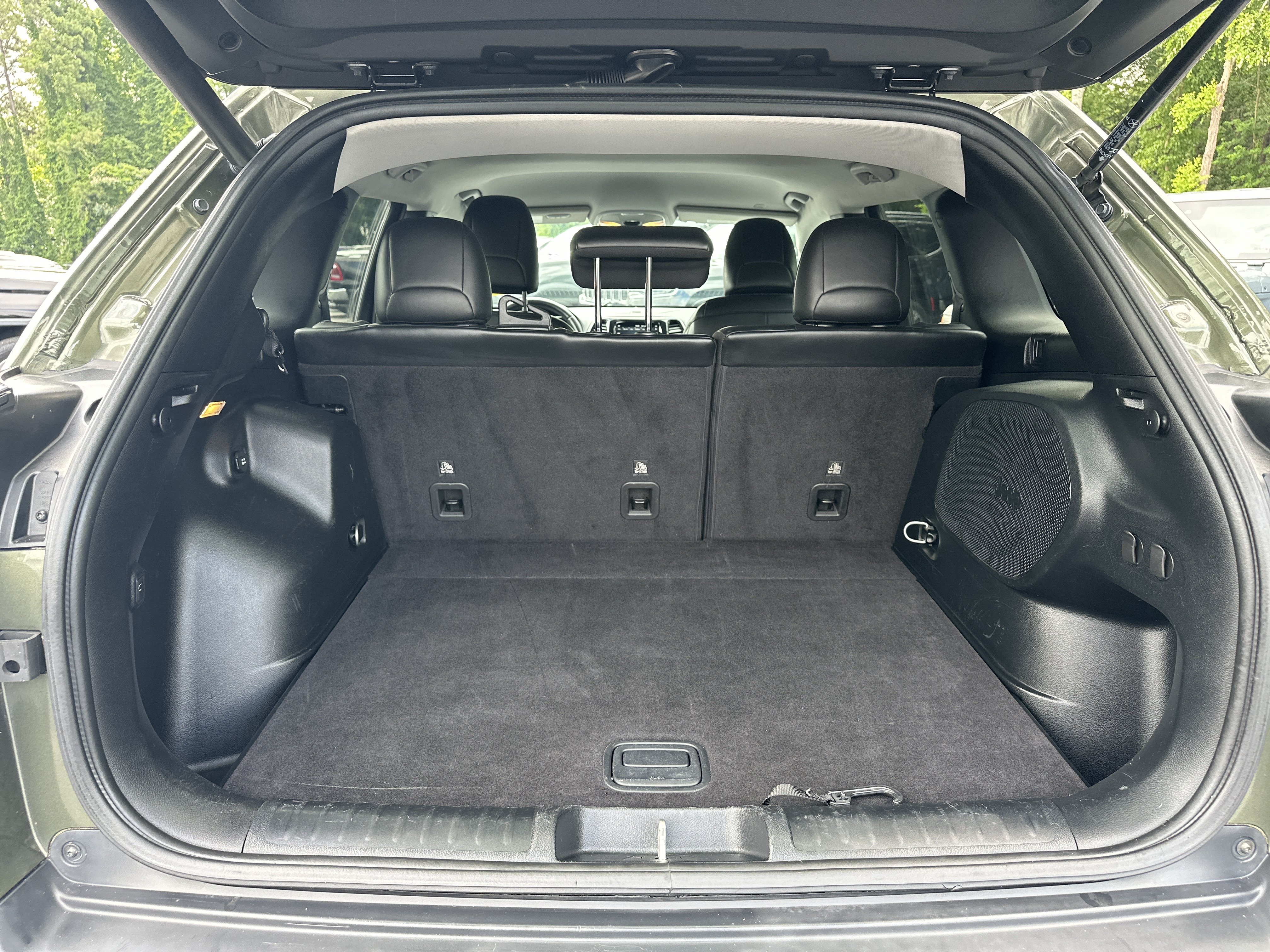 Used 2020 Jeep Cherokee Limited AWD/4WD image 19