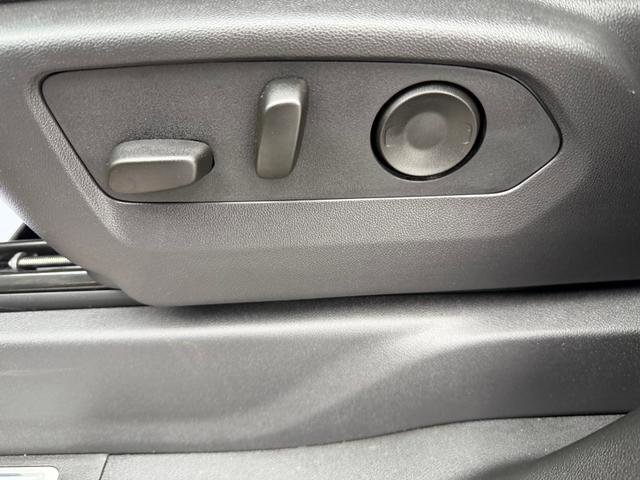 Used 2025 Chevrolet Silverado 1500 LT Trail Boss w/ Convenience Package II image 11