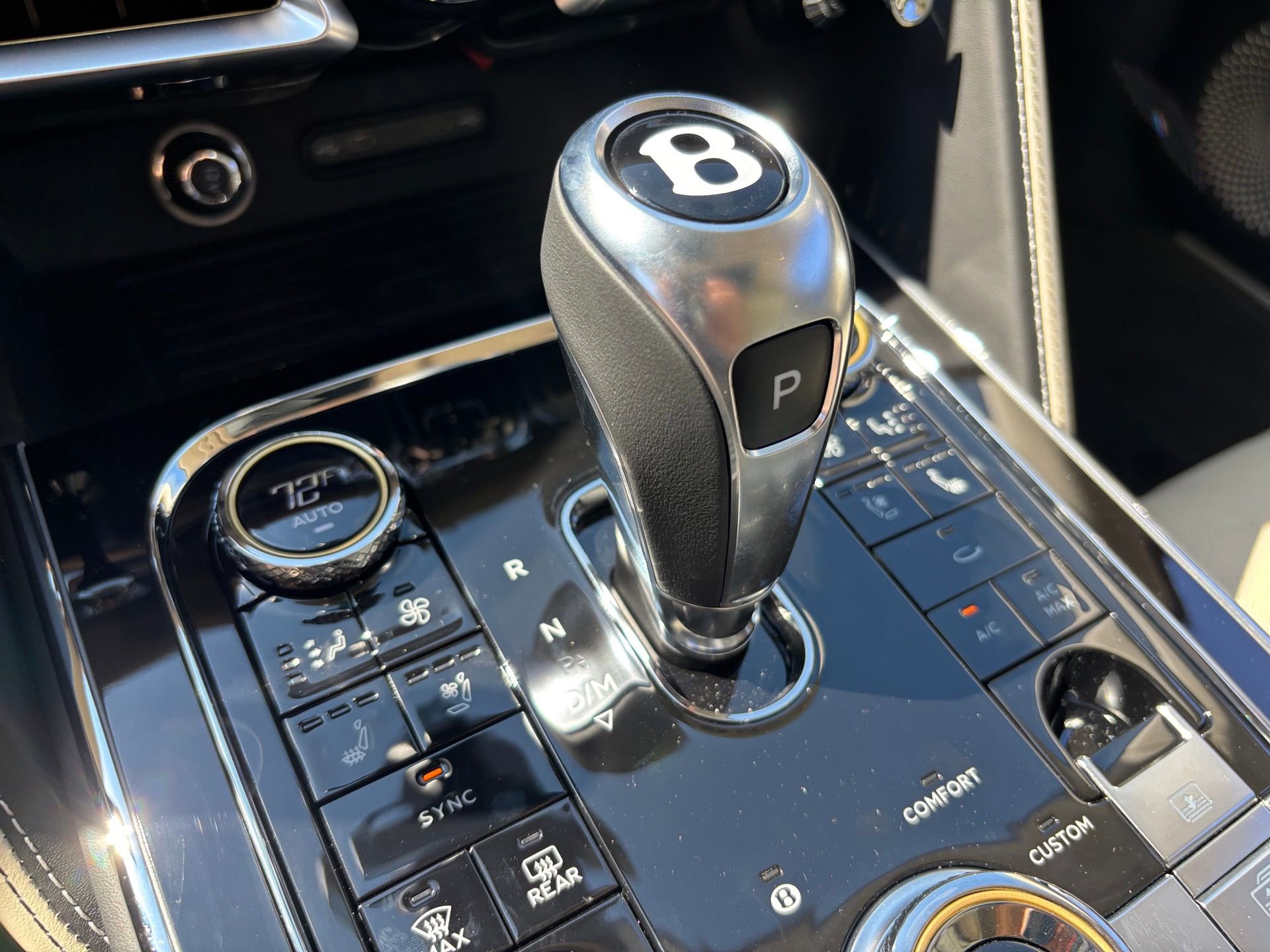 New 2025 Bentley Flying Spur Plug-In Hybrid image 43