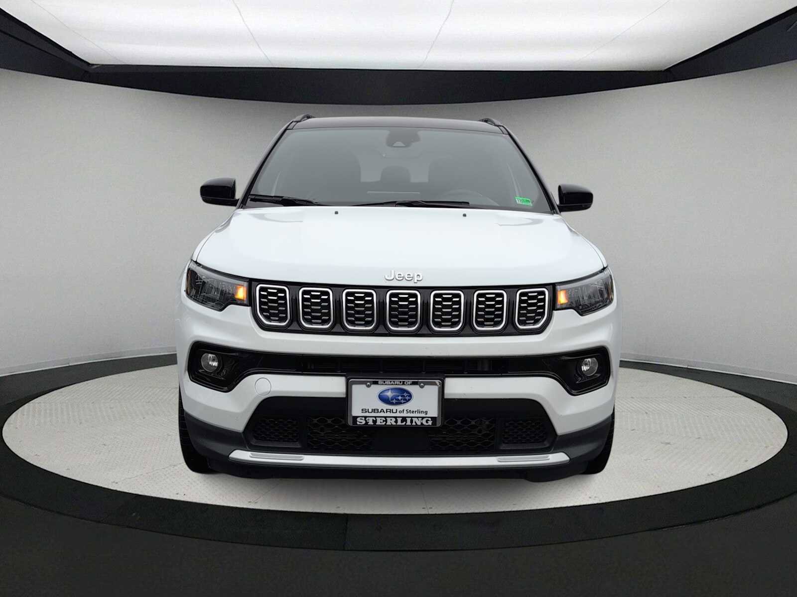 Used 2024 Jeep Compass Limited AWD/4WD image 3