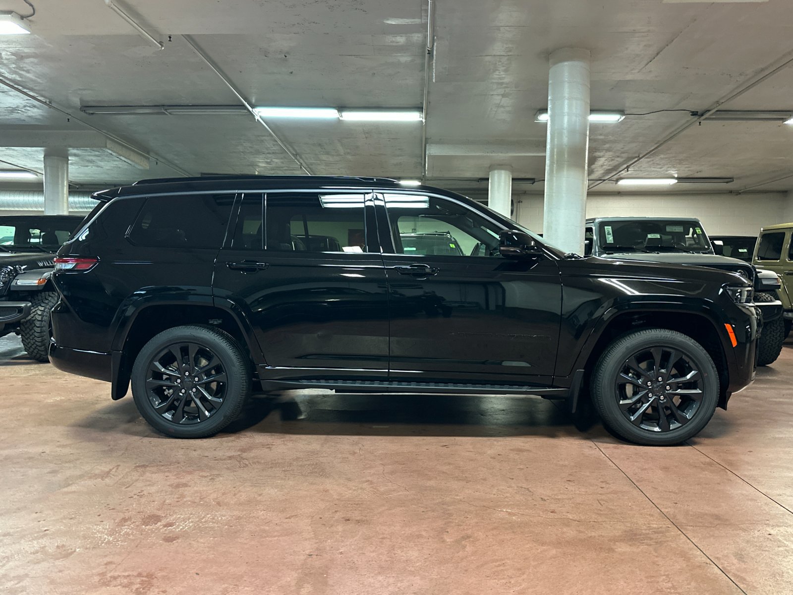 New 2026 Jeep Grand Cherokee L Limited AWD/4WD image 6
