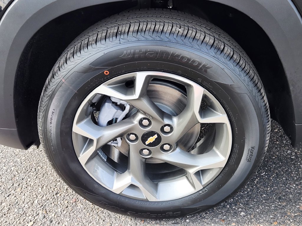 New 2026 Chevrolet Trax LT w/ Driver Confidence Package FWD image 7