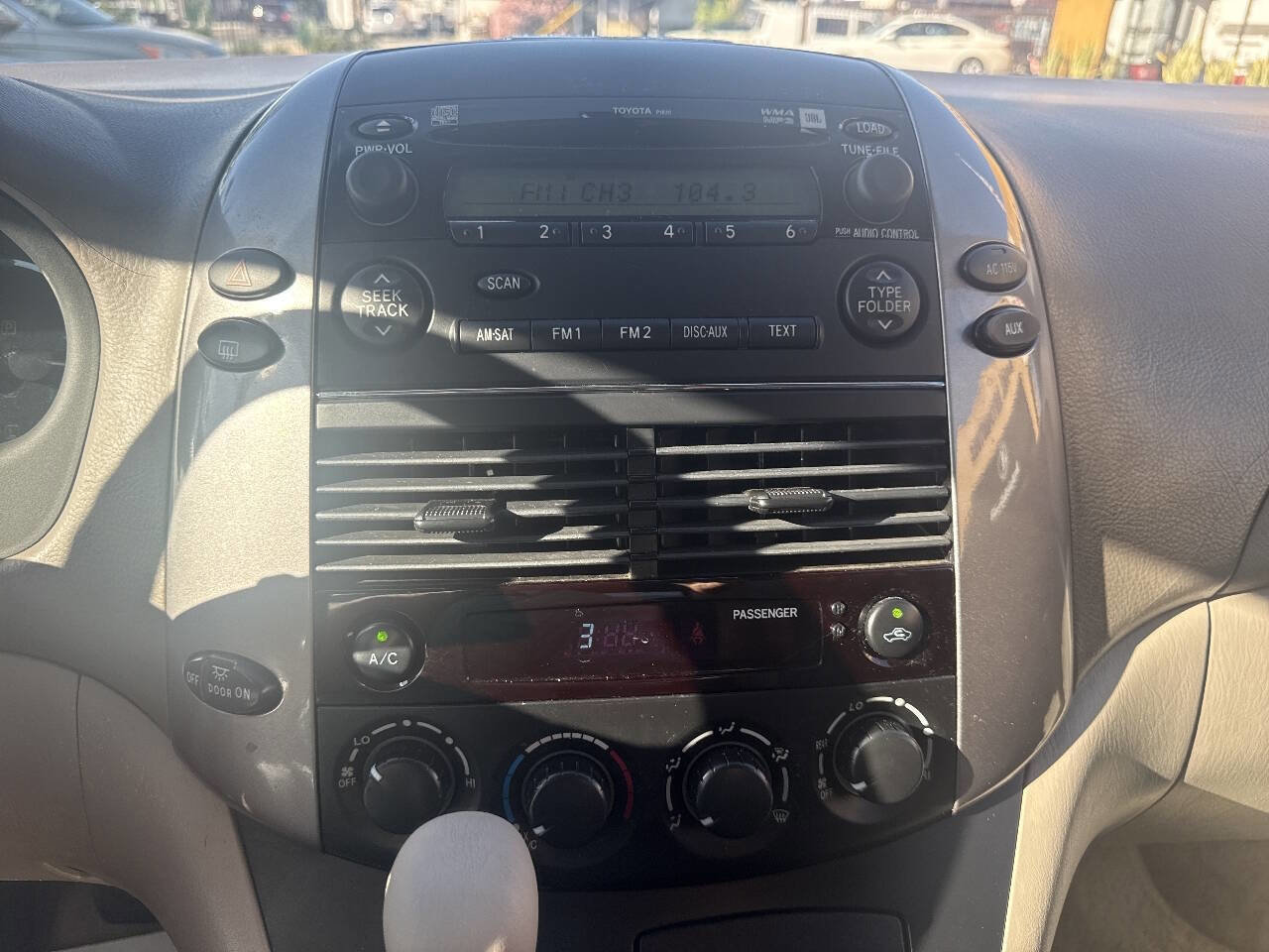 Used 2009 Toyota Sienna LE image 36