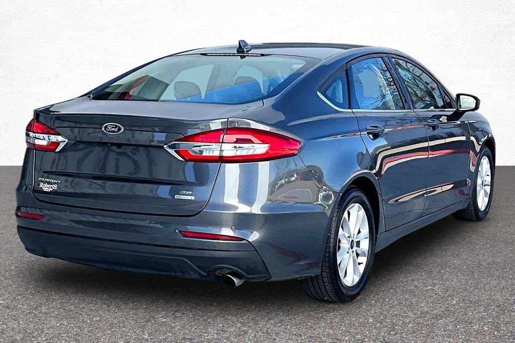 Used 2020 Ford Fusion SE image 5
