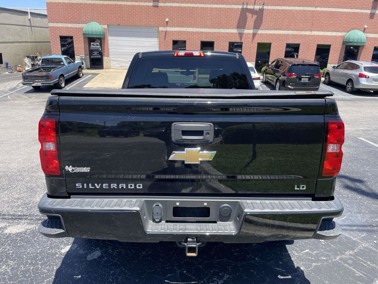 Used 2019 Chevrolet Silverado 1500 Custom w/ Custom Convenience Package RWD image 9