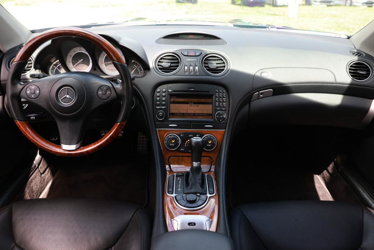 Used 2009 Mercedes-Benz SL 550 w/ Premium I Pkg image 21