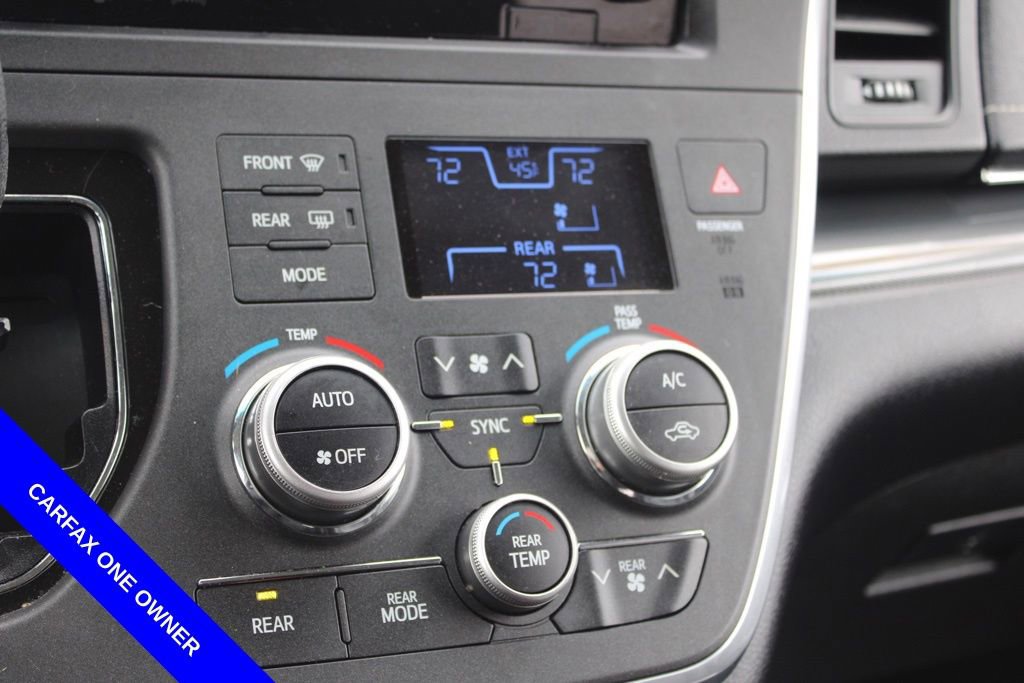 Used 2017 Toyota Sienna SE Premium image 46