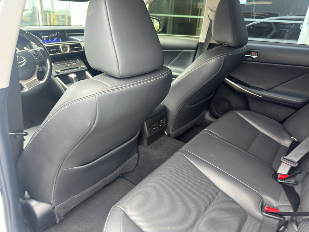 Used 2016 Lexus IS 200t RWD image 7