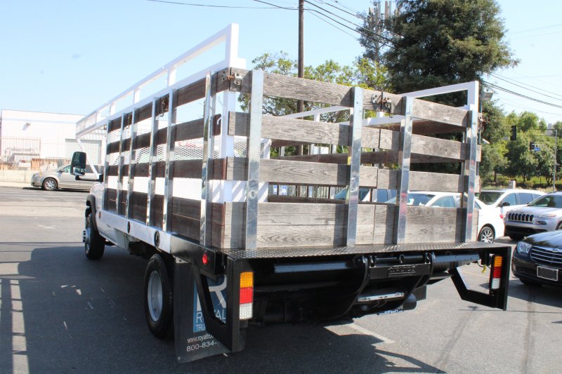 Used 2006 Chevrolet Silverado 3500 2WD Regular Cab image 4