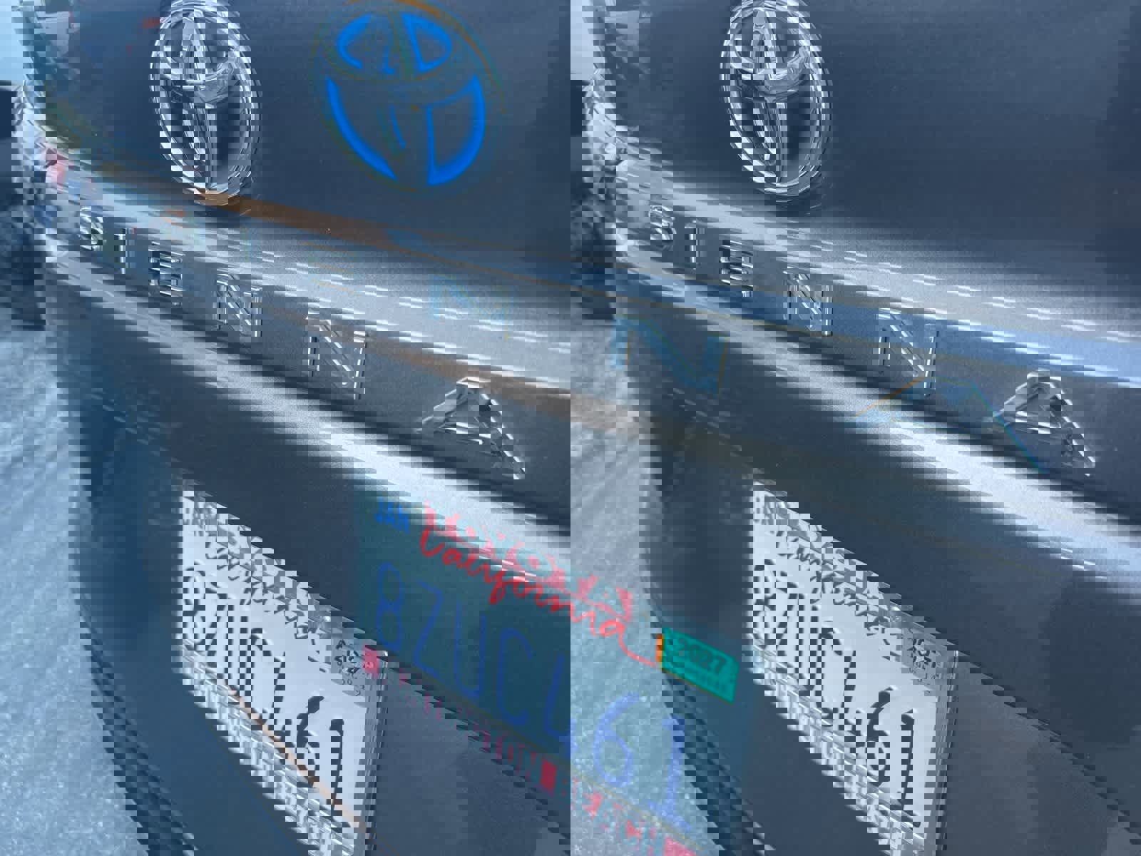 Used 2022 Toyota Sienna Limited image 18