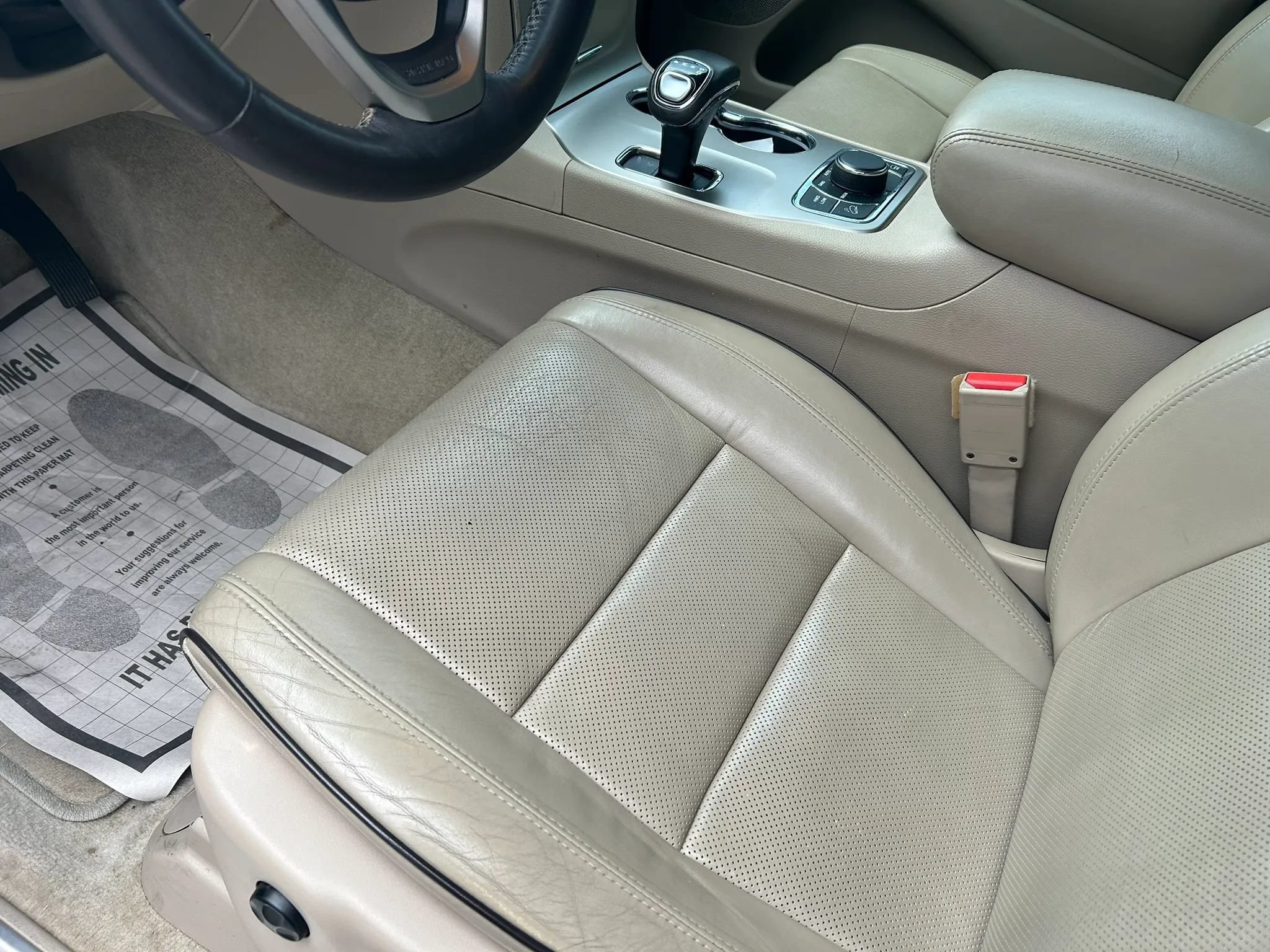 Used 2015 Jeep Grand Cherokee Overland AWD/4WD image 10