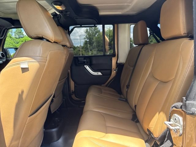 Used 2015 Jeep Wrangler Unlimited Sahara AWD/4WD image 14