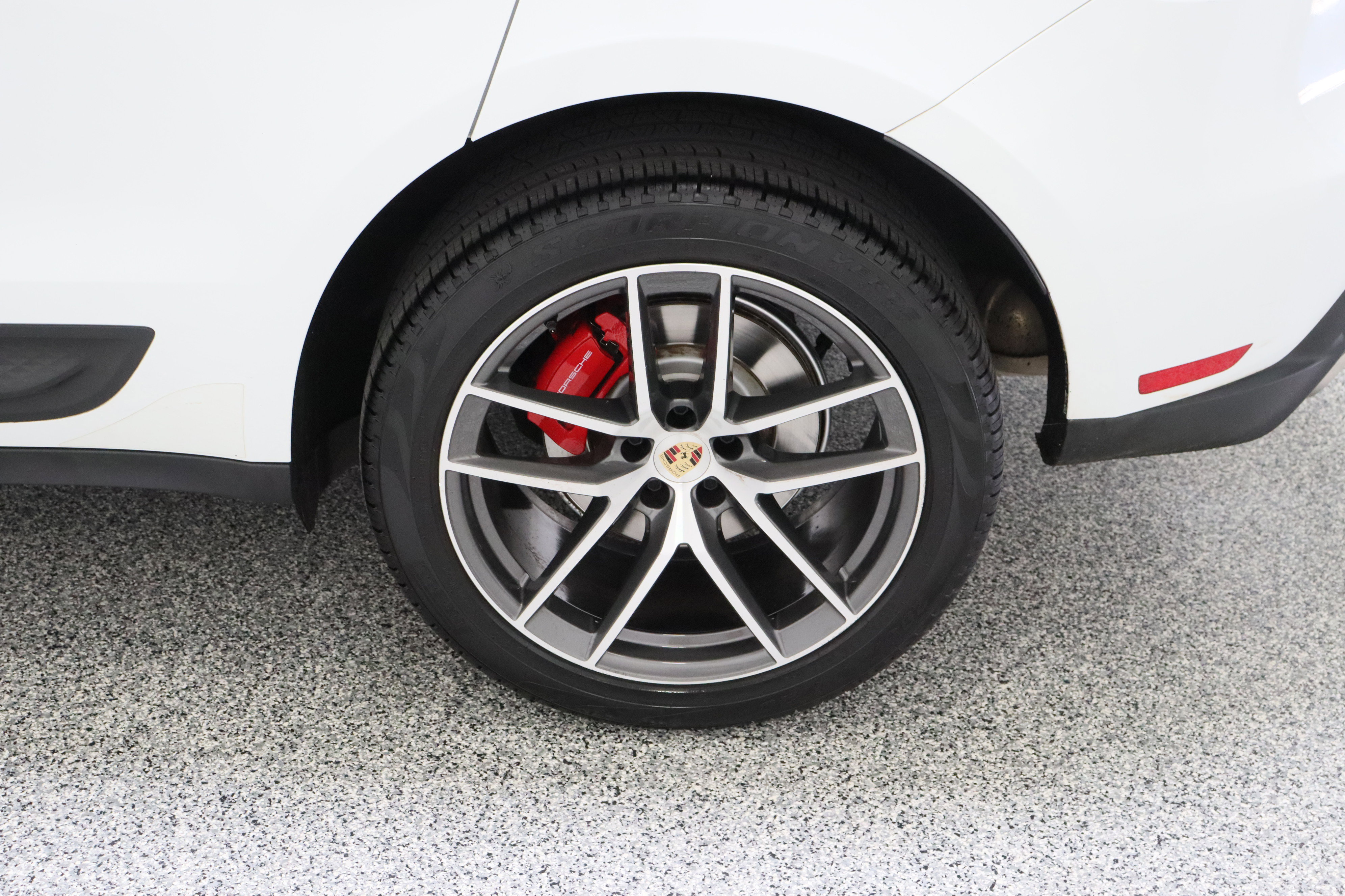 Used 2023 Porsche Macan S image 10