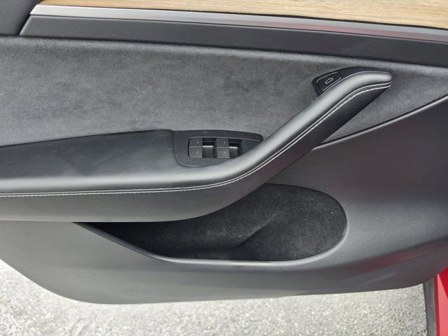 Used 2023 Tesla Model Y Long Range image 14