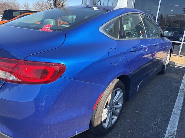 Used 2016 Chrysler 200 Limited image 3