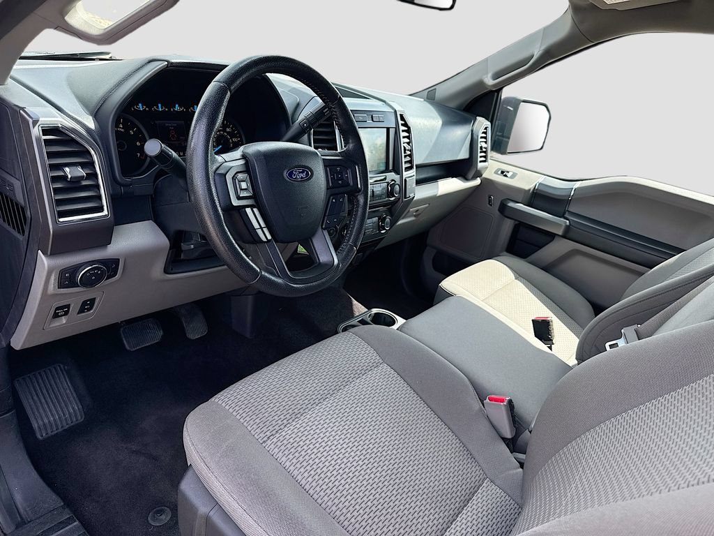 Used 2016 Ford F150 XLT w/ Equipment Group 302A Luxury AWD/4WD image 9