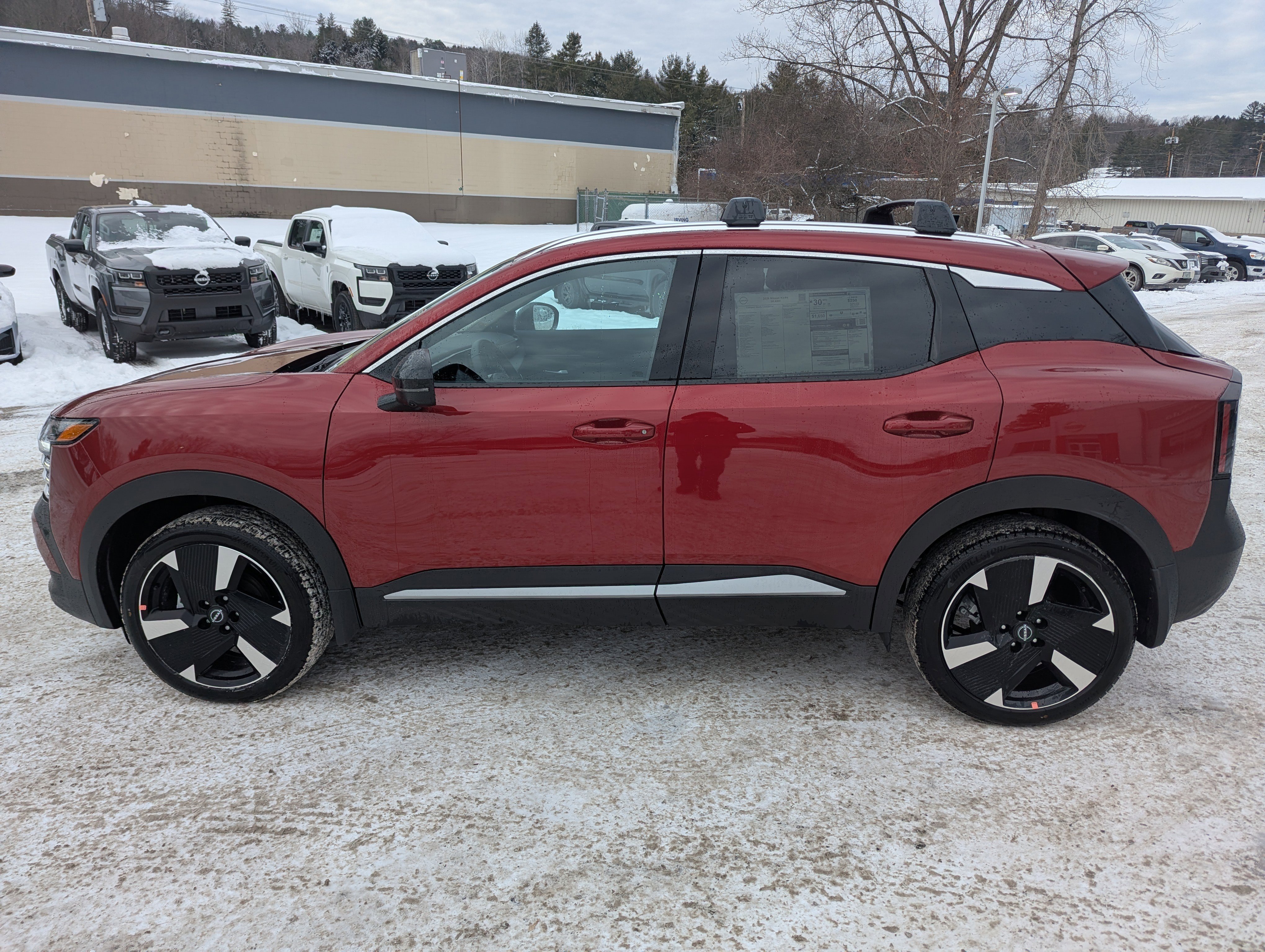 New 2026 Nissan Kicks SR w/ Cold Weather Package image 4