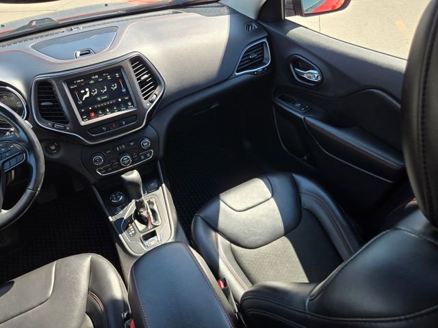 Used 2021 Jeep Cherokee Trailhawk w/ Sun, Sound & Nav Group AWD/4WD image 33