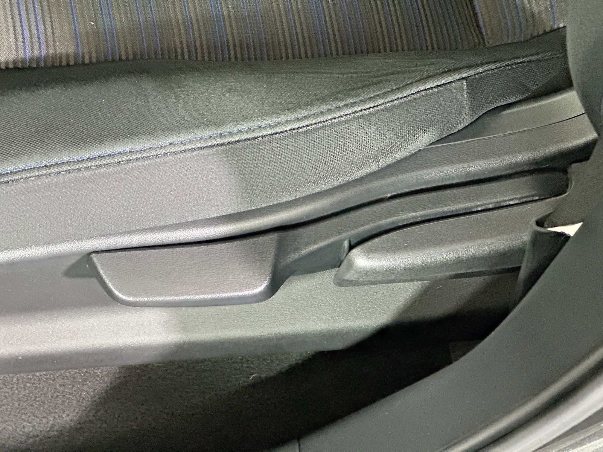 Used 2019 Nissan Leaf SV w/ Protection Package image 13