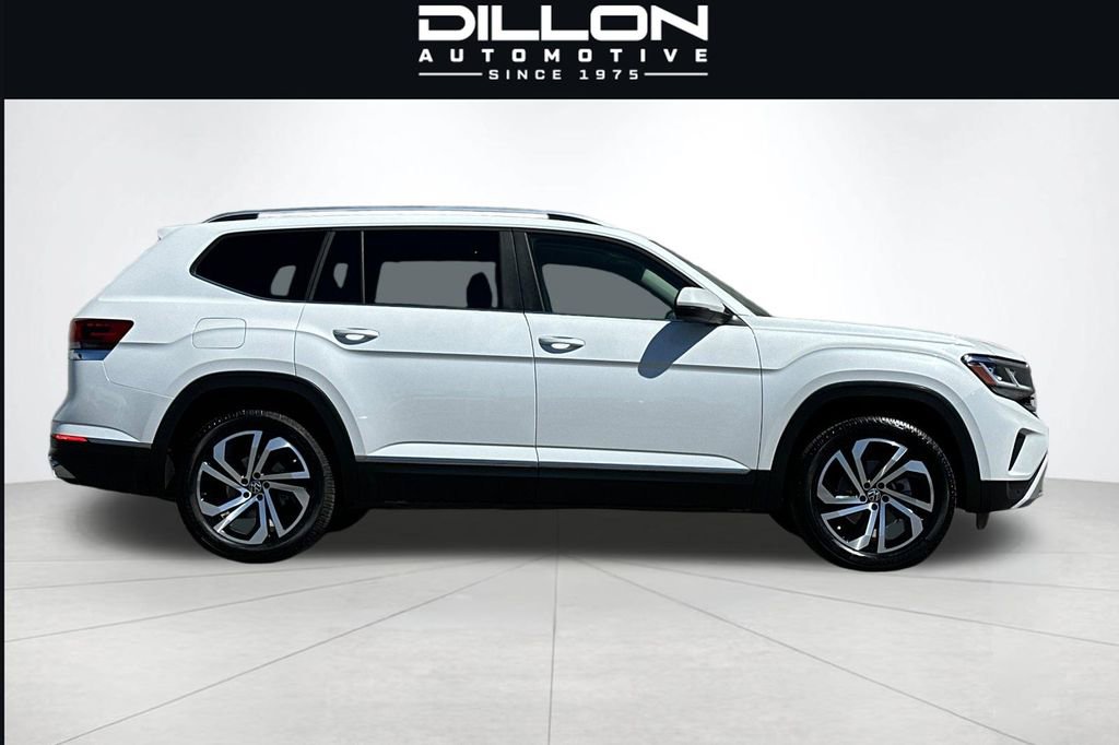 Used 2023 Volkswagen Atlas SEL AWD/4WD image 3