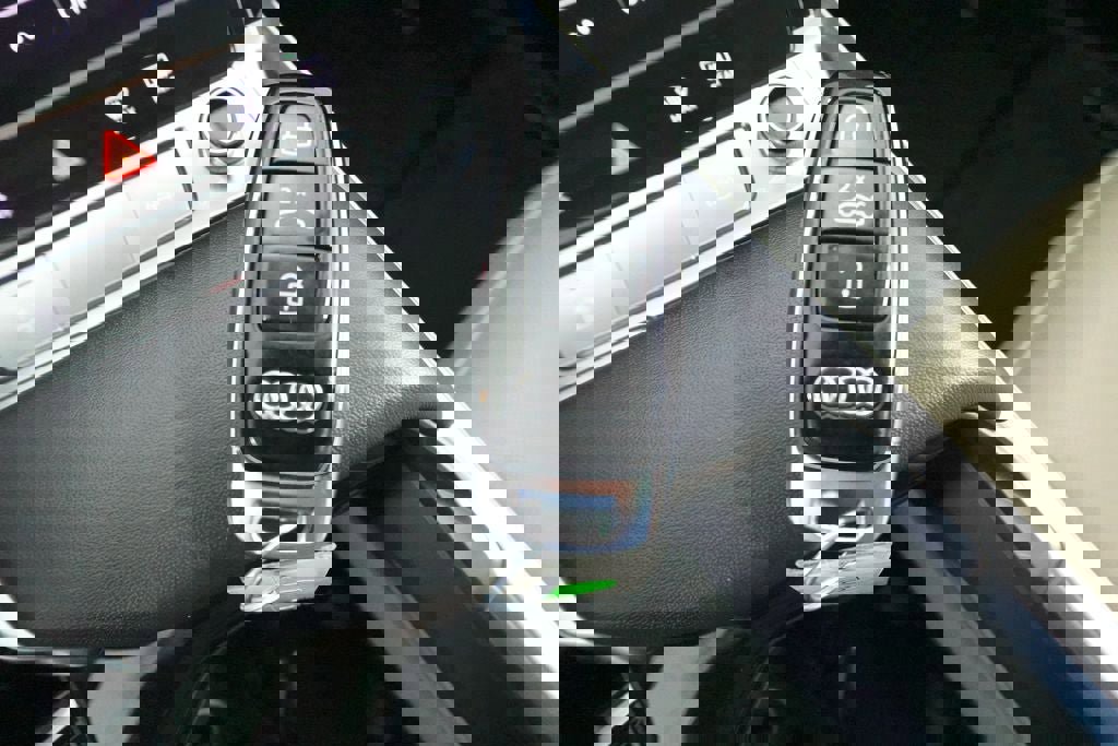 Used 2024 Audi Q8 e-tron Premium Plus w/ Premium Plus Package image 22