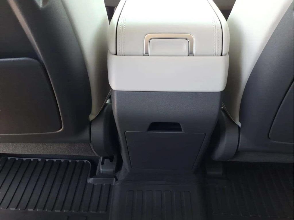 New 2026 Hyundai Santa Fe SEL FWD image 11