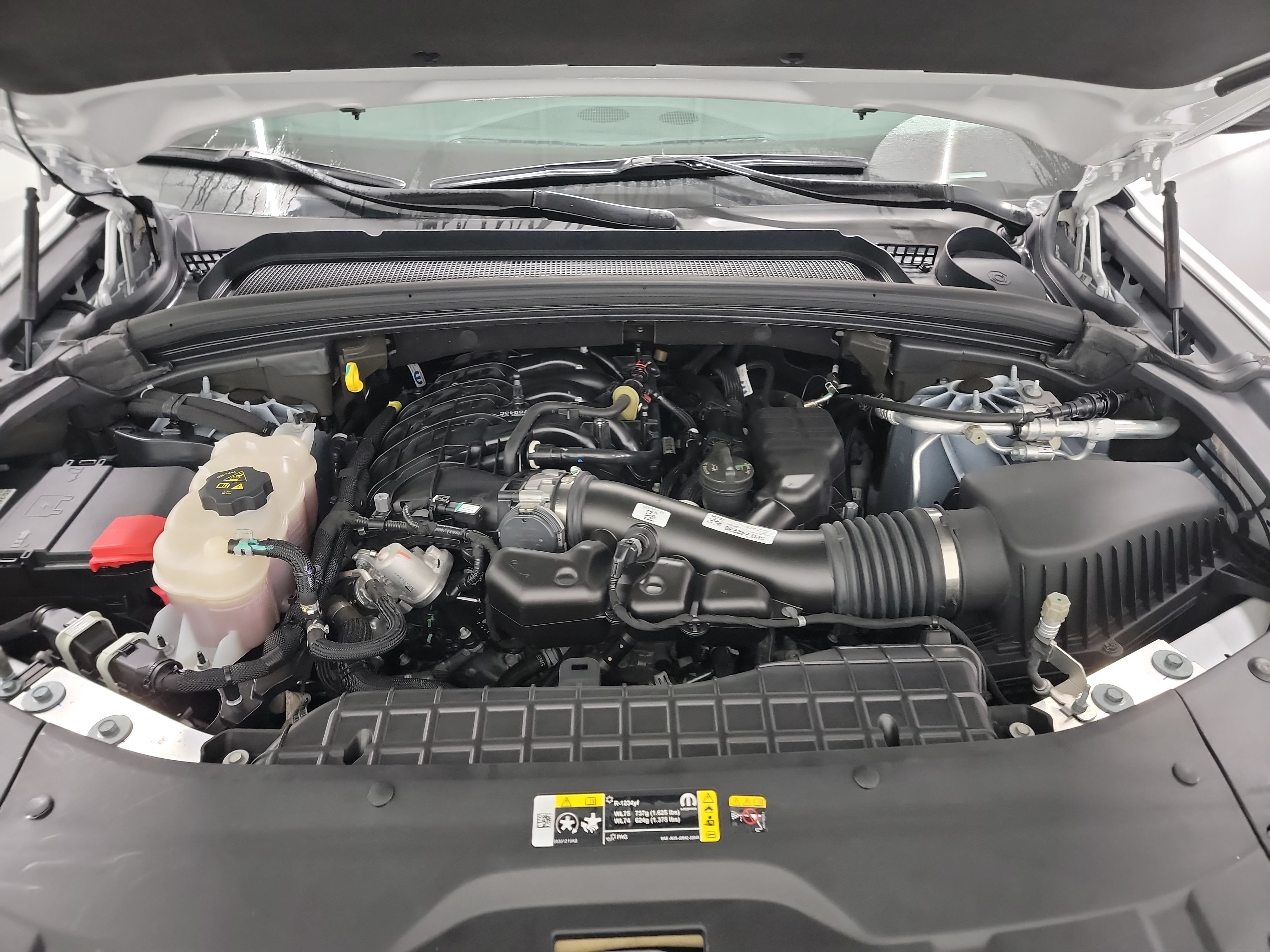 Used 2023 Jeep Grand Cherokee Altitude AWD/4WD image 24