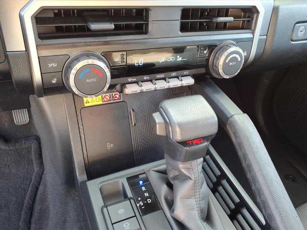 Used 2025 Toyota 4Runner TRD Off-Road AWD/4WD image 32