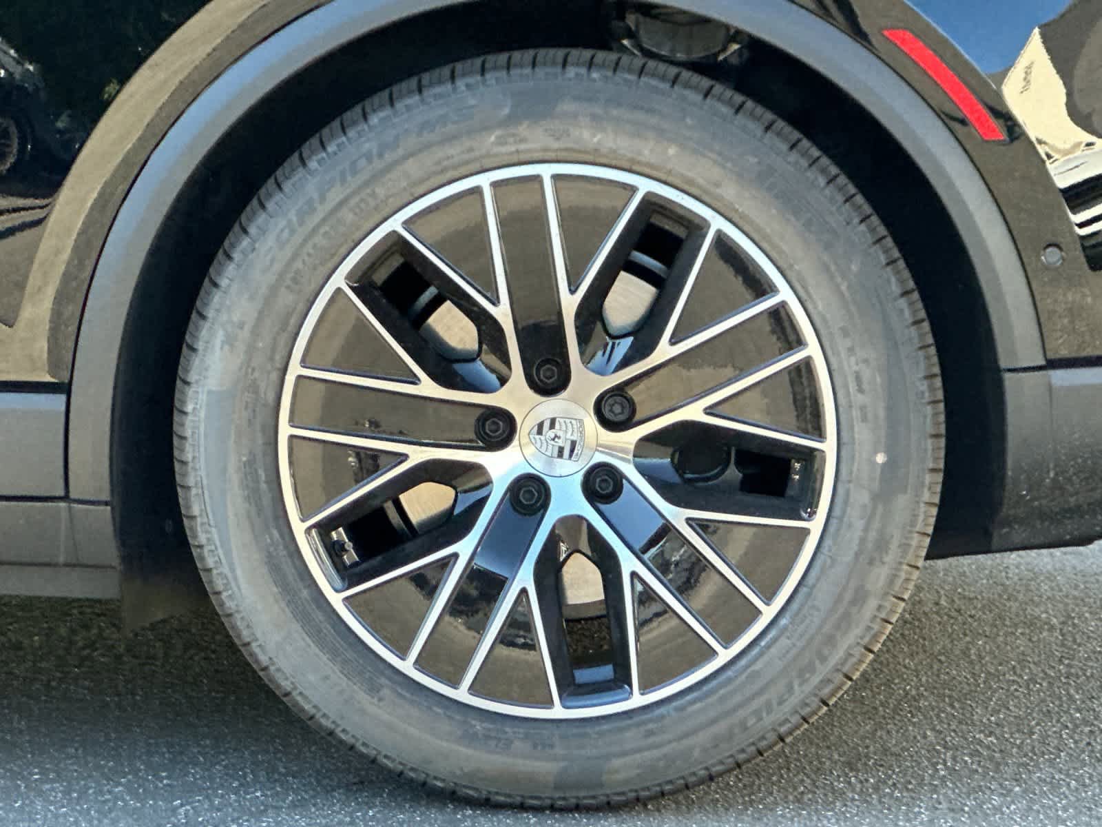 New 2026 Porsche Macan Electric RWD image 31