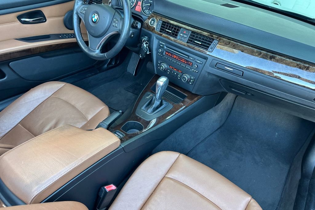 Used 2011 BMW 328i Convertible image 15