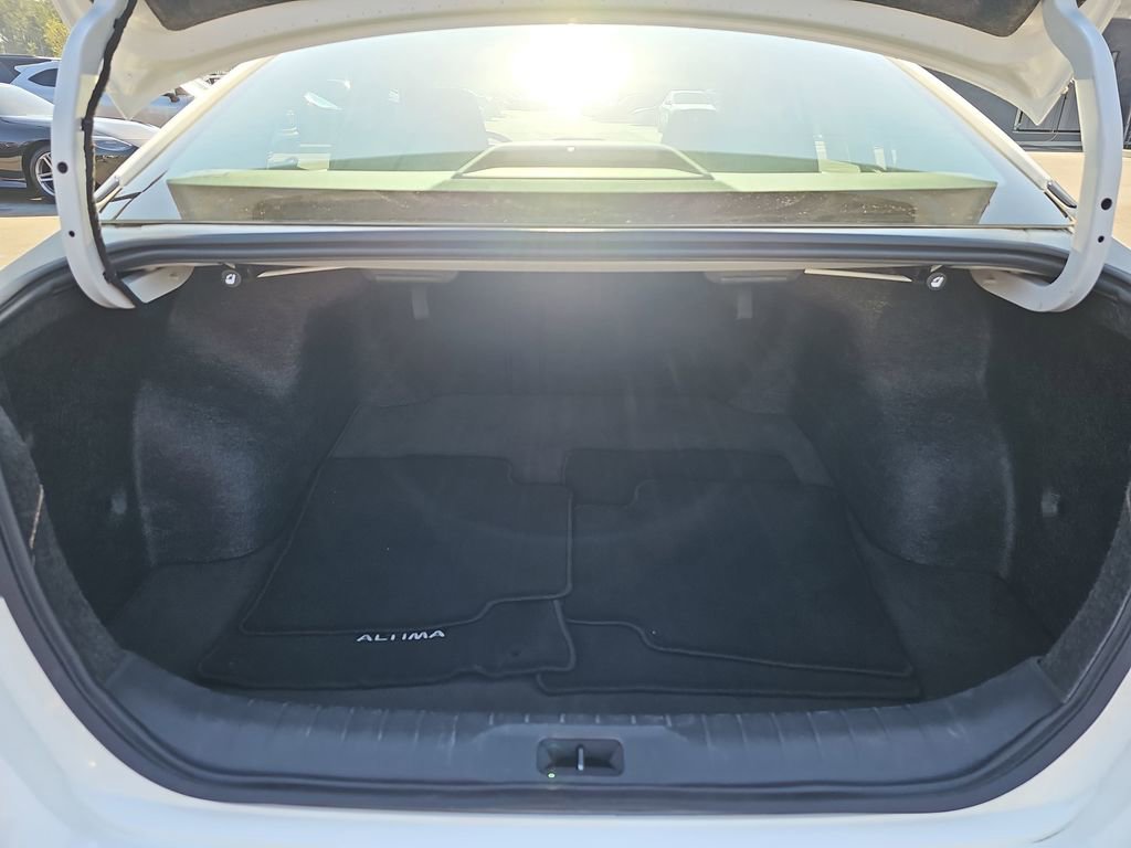 Used 2025 Nissan Altima 2.5 SV image 15