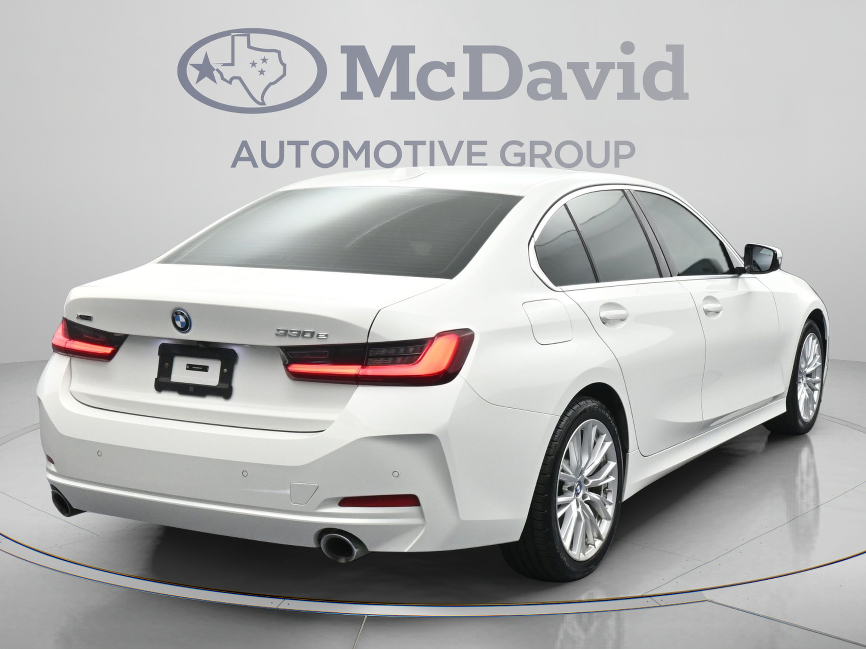 Used 2024 BMW 330e xDrive AWD/4WD image 8