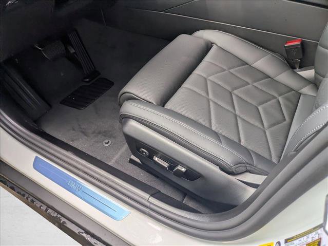 New 2027 BMW i5 eDrive40 RWD image 4