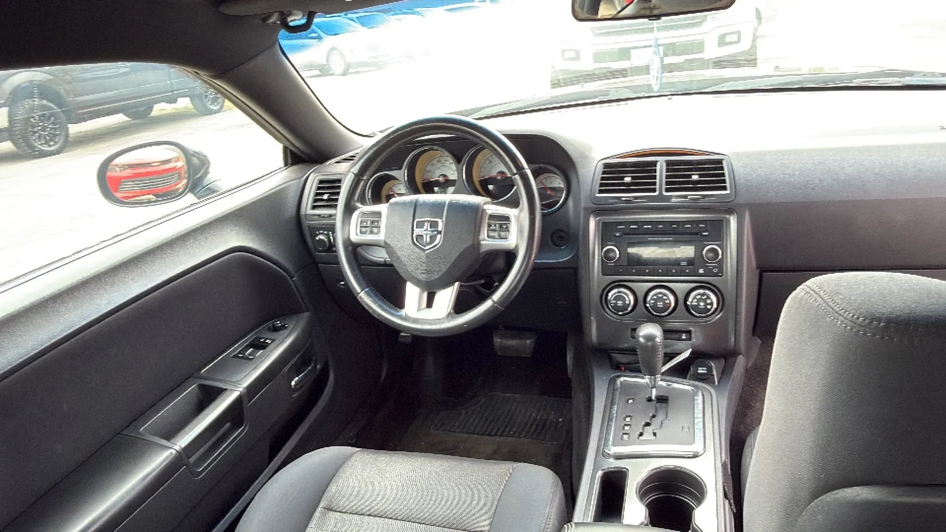 Used 2014 Dodge Challenger SXT RWD image 14
