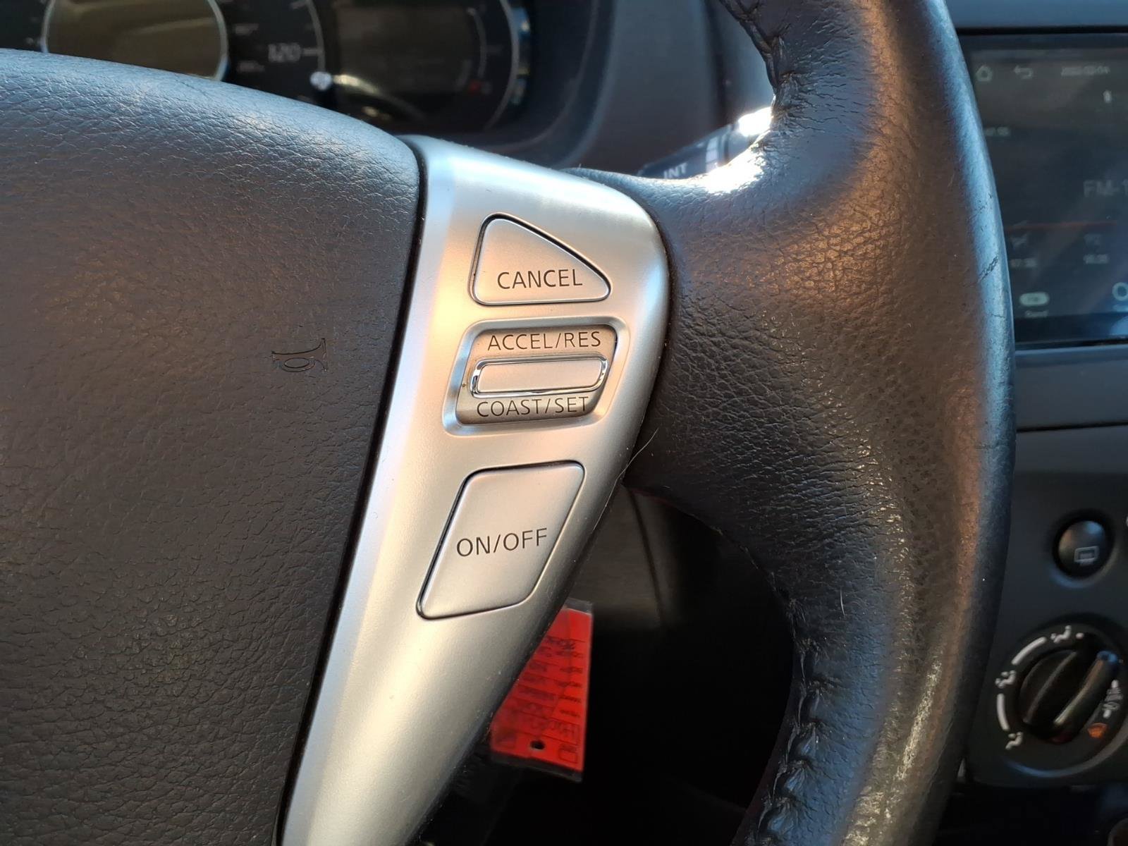 Used 2019 Nissan Versa Note SV FWD image 14