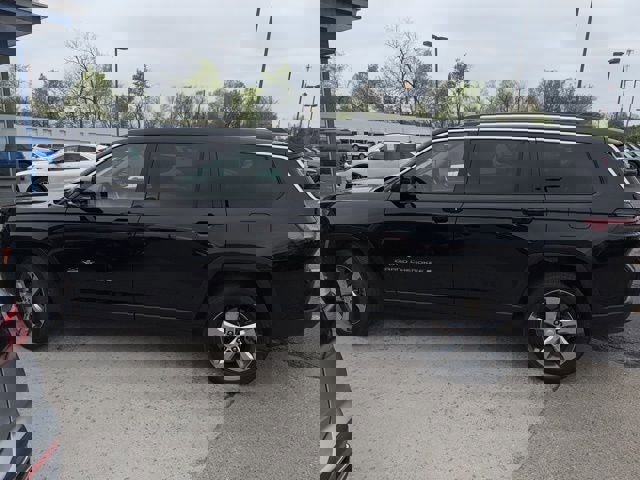 Used 2022 Jeep Grand Cherokee L Limited image 4