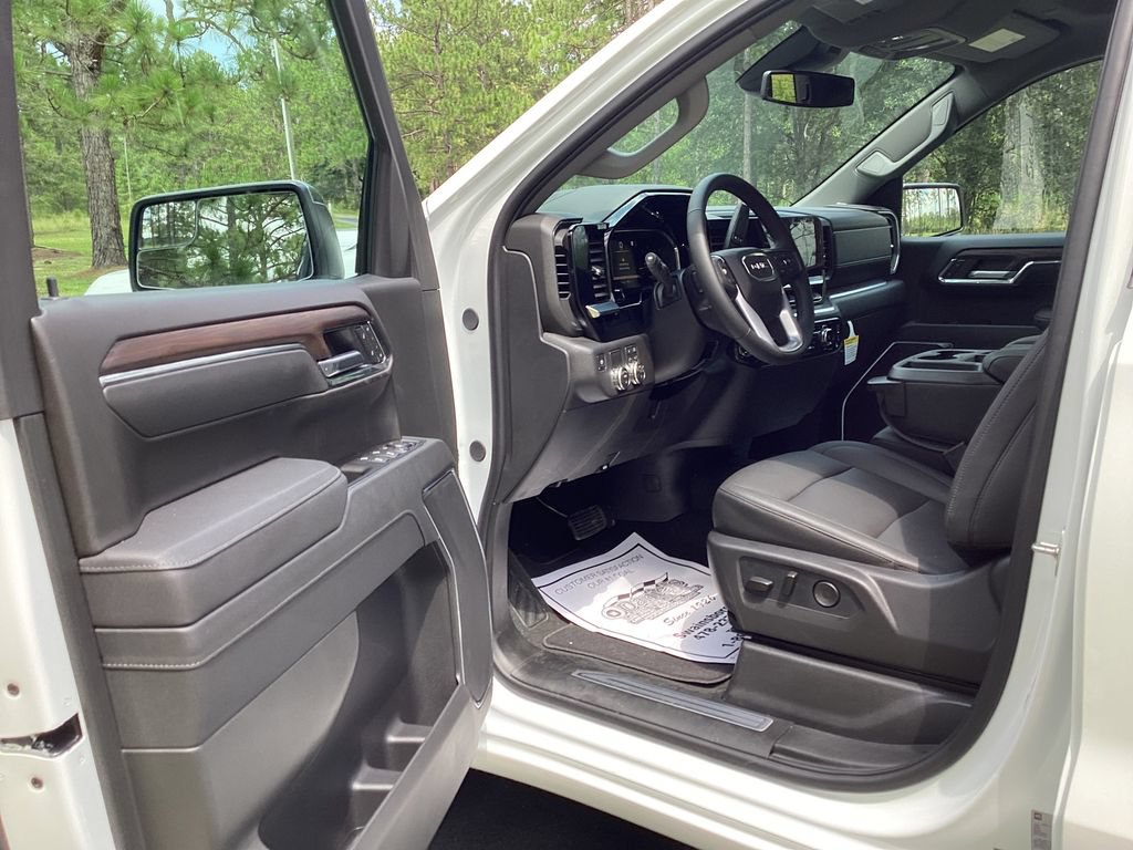Used 2026 GMC Sierra 1500 SLT RWD image 10