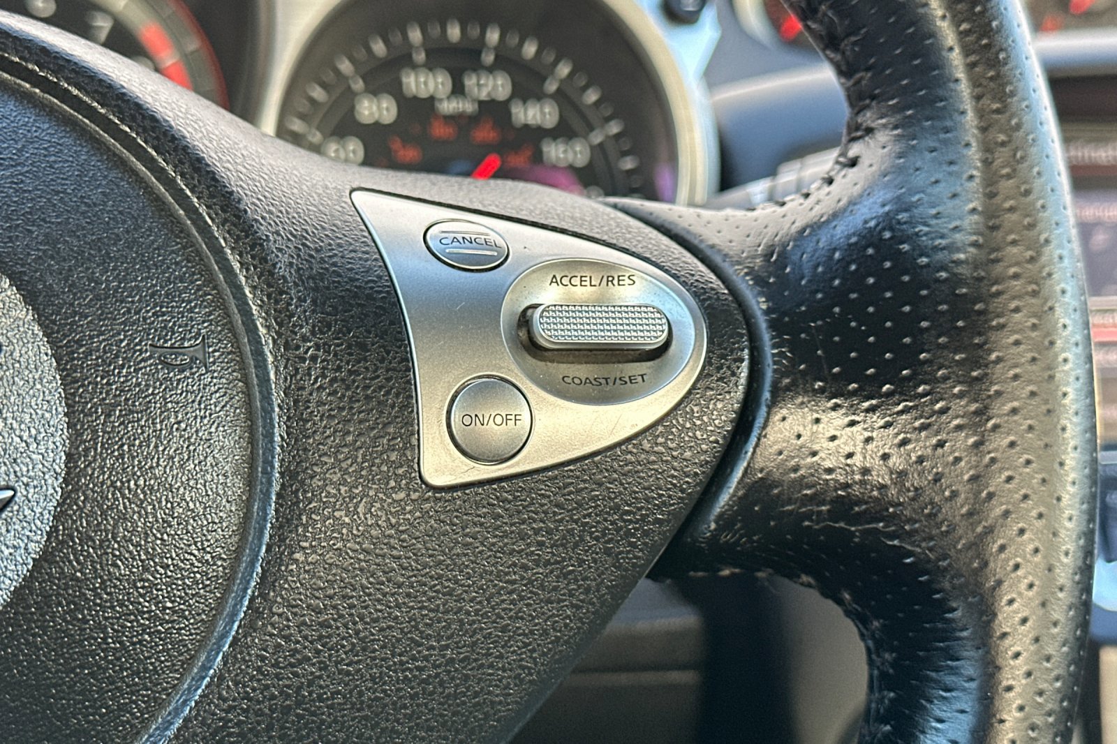 Used 2014 Nissan 370Z Touring w/ Sport Package image 36