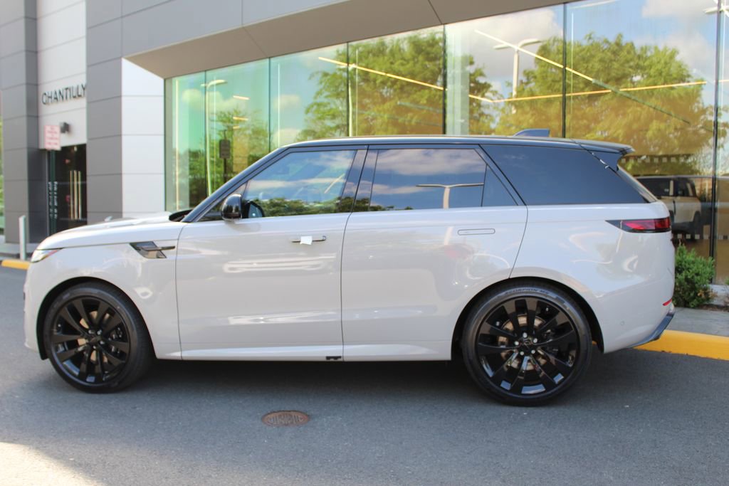 New 2026 Land Rover Range Rover Sport Dynamic SE image 5