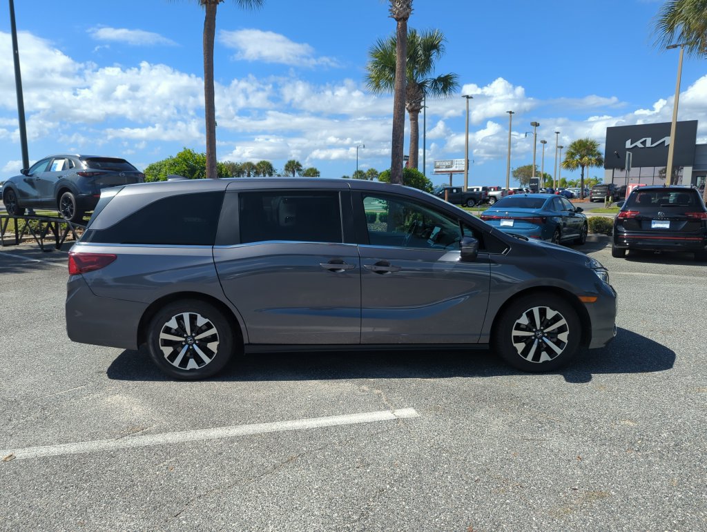 Used 2025 Honda Odyssey EX-L image 3