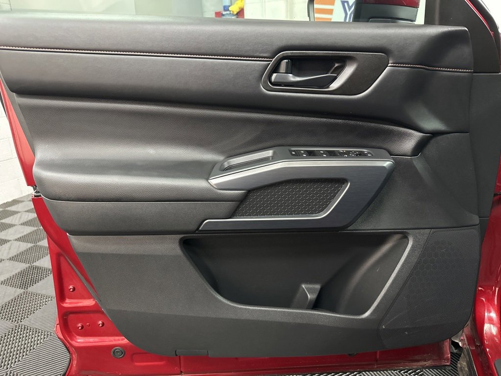 Used 2024 Nissan Pathfinder Rock Creek image 19