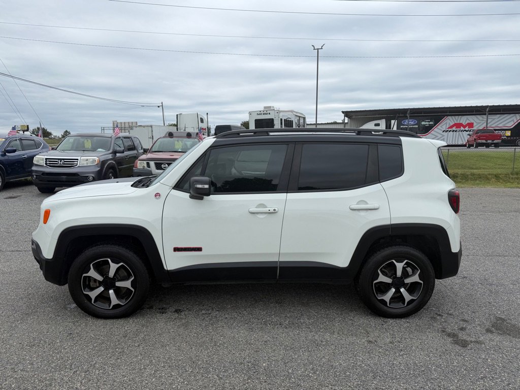 Used 2020 Jeep Renegade Trailhawk w/ UConnect 8.4 Nav Group AWD/4WD image 5