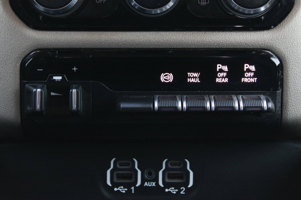 Used 2020 RAM 3500 Laramie image 33