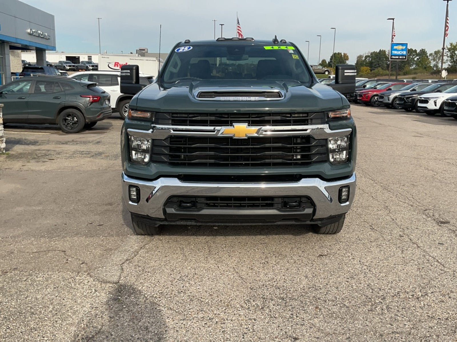 Used 2025 Chevrolet Silverado 2500 LT w/ Convenience Package AWD/4WD image 3