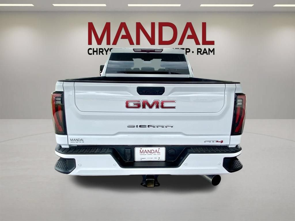 Used 2025 GMC Sierra 2500 AT4 AWD/4WD image 7