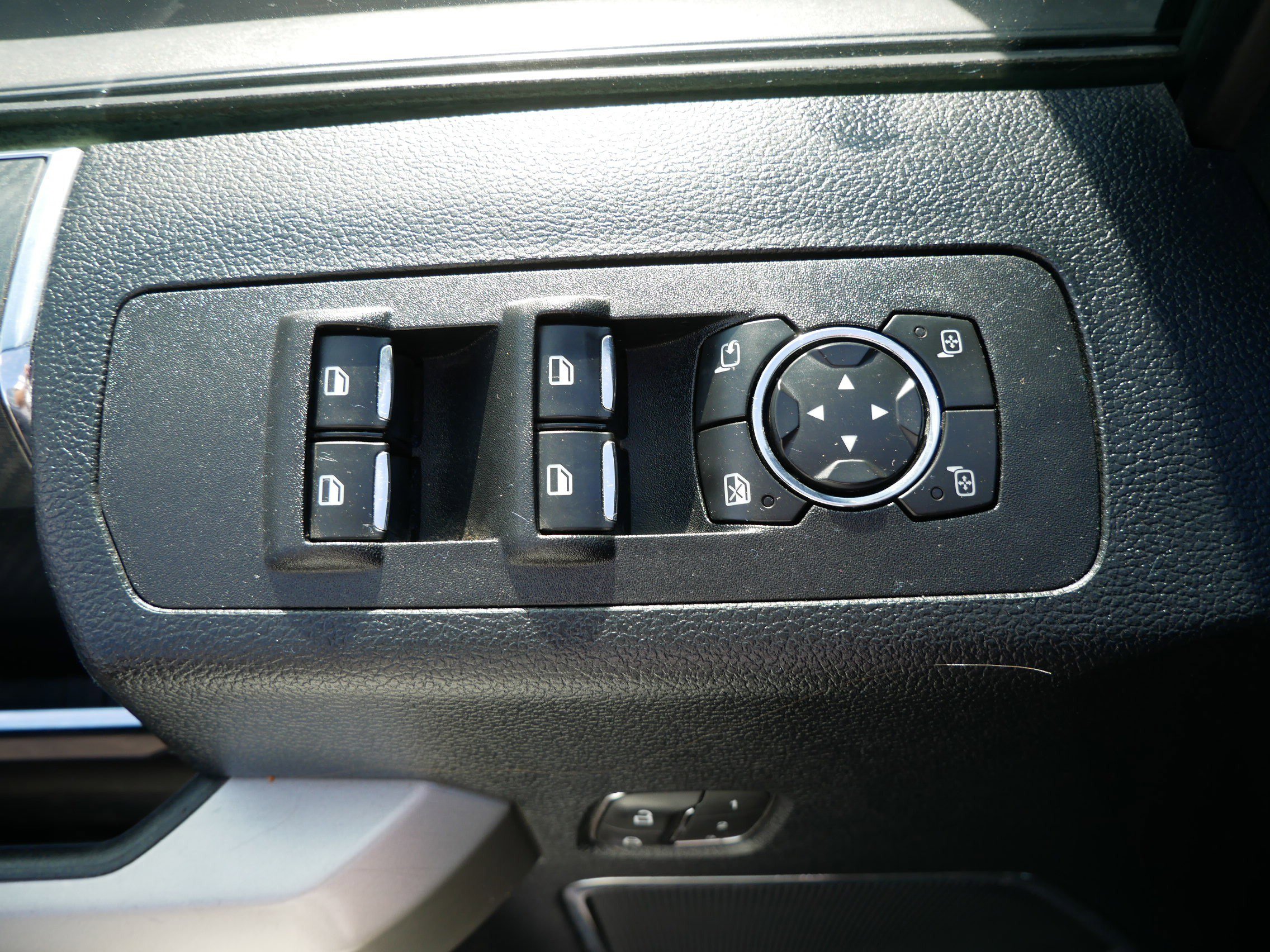 Used 2019 Ford F150 Lariat w/ Equipment Group 502A Luxury image 20