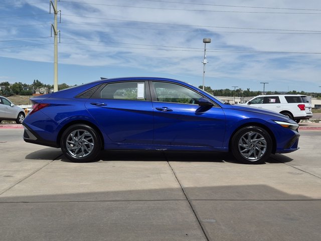 Used 2024 Hyundai Elantra SEL FWD image 4