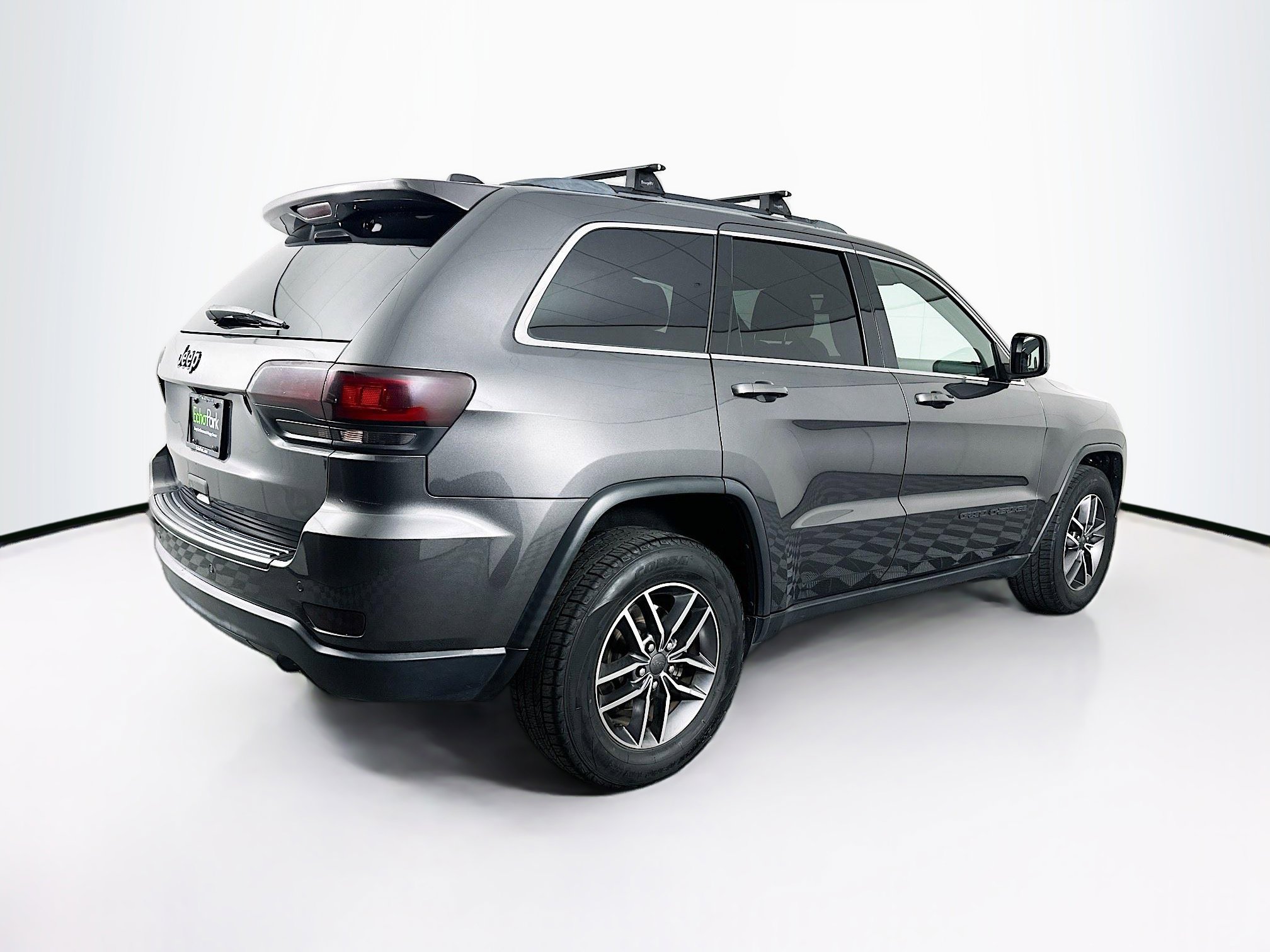 Used 2020 Jeep Grand Cherokee Laredo w/ Laredo X Package image 9