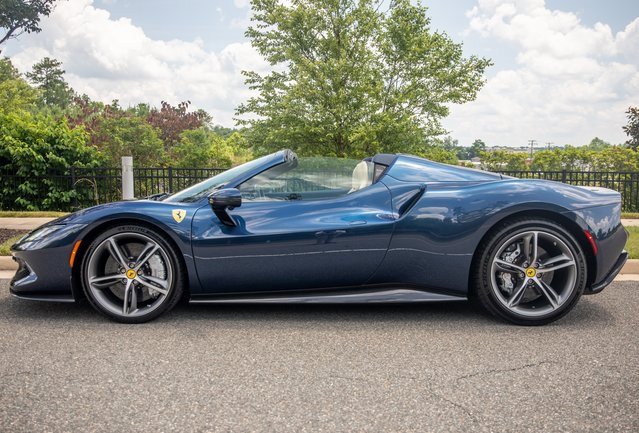 Used 2023 Ferrari 296 GTS image 19