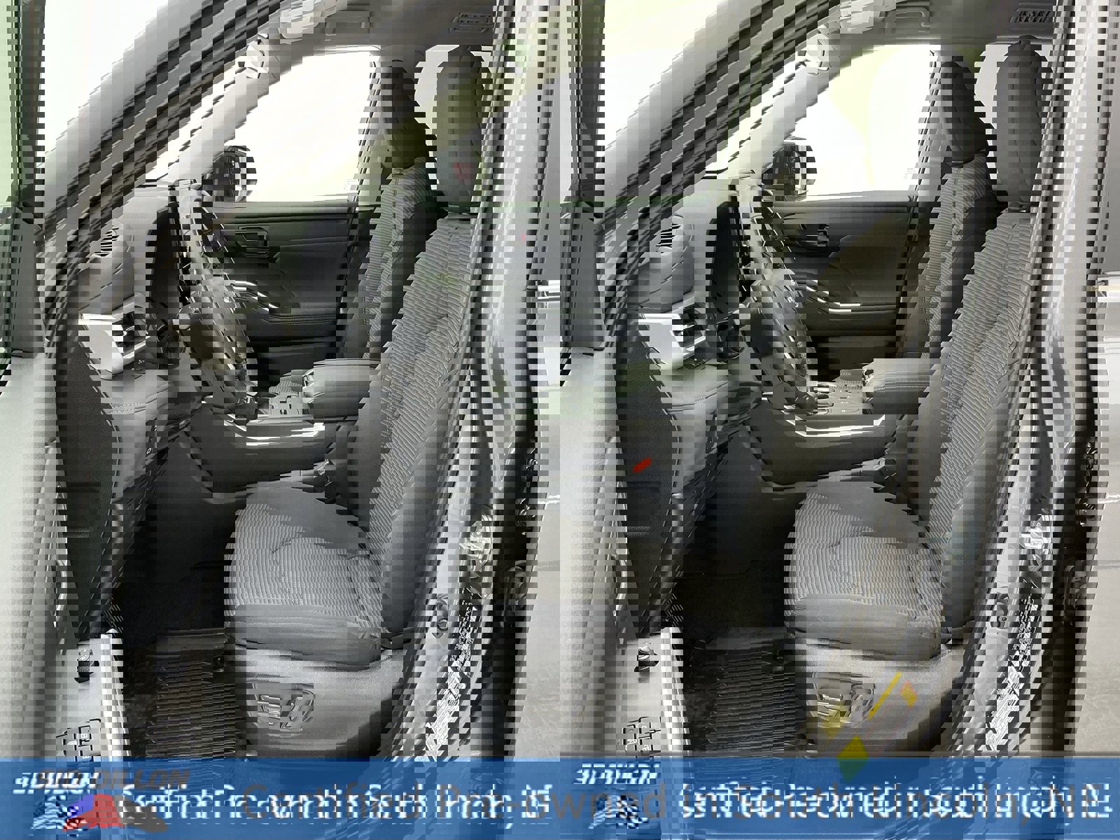 Used 2023 Toyota Highlander LE image 17